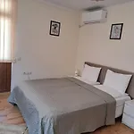 Benita 3*