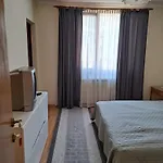 Benita 3*